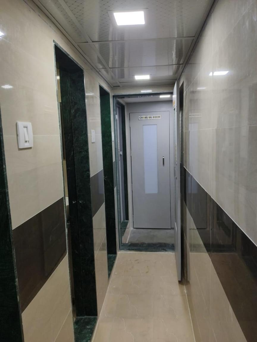 Rest Inn Hostel Dormitory Mumbai Exterior foto